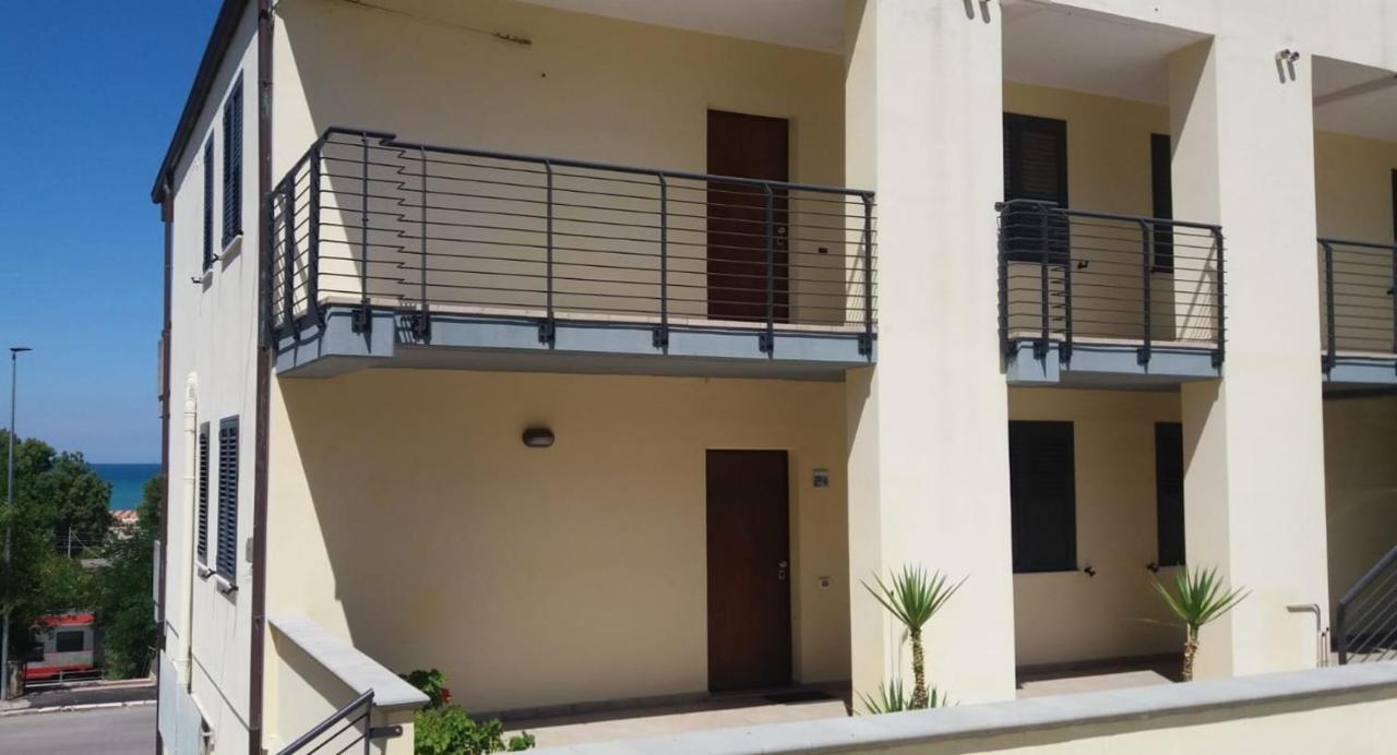 Via Mediterraneo 39 Casa Vacanze Petacciato Ngoại thất bức ảnh